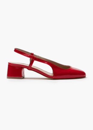 Rote OPHELIA Slingback-Pumps aus glänzendem Lackleder mit blockigem, mittelhohem Absatz und verstellbarem Slingback-Riemen. Elegantes Design für formelle Anlässe und stilvolle Alltagslooks.