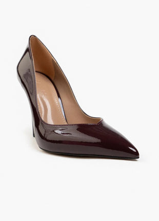 Bordo Shurima Pumps mit glänzendem Finish und spitzer Zehenpartie, ideal für formelle Anlässe und elegante Abende.