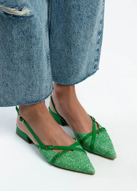 Stilvolle Jilly Sandaletten mit gestricktem Design und grünem Lederverschluss.