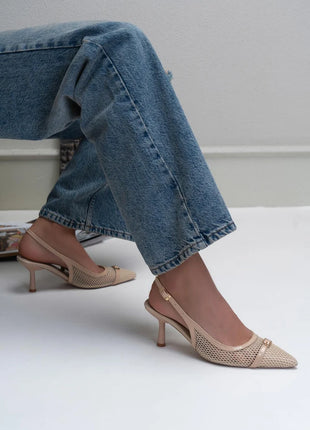 Elegante beige Sky Pumps mit Netzdesign und zartem Riemen, ideal für besondere Anlässe