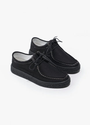 Georgie Sneaker in tiefem Schwarz - ein Must-Have für jede Schuhkollektion