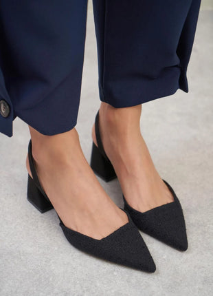 Geflochtene SAMMY Slingback Pumps in Schwarz mit spitzem Zehenbereich und breitem Blockabsatz, ideal für formelle Anlässe.