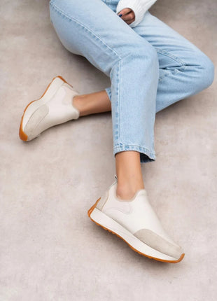 Selvaggi Sneaker in strahlendem Weiß - zeitlos, elegant und perfekt für einen frischen und stilvollen Look.