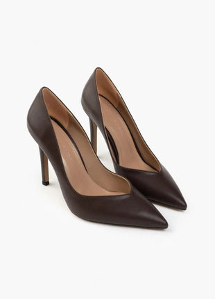 Kaffee-Matte Shurima Pumps mit elegantem Finish und spitzer Zehenpartie, ideal für formelle Anlässe und elegante Abende