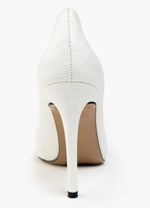 Elegante weiße Smarty Pumps mit funkelndem Design und dekorativen Schnallen, ideal für besondere Anlässe.