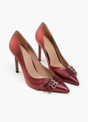 Elegante rote Smarty Pumps mit funkelndem Design und dekorativen Schnallen, ideal für besondere Anlässe.