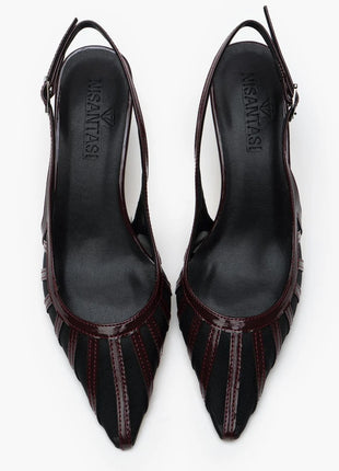 Bordo LUVIO Slingback-Pumps mit spitzer Vorderkappe, transparenten Netzstoff-Einsätzen und glänzendem Lackleder. Mittelhoher, schmaler Absatz und verstellbarer Slingback-Riemen.