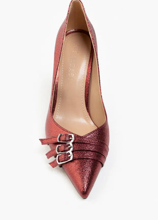 Elegante rote Smarty Pumps mit funkelndem Design und dekorativen Schnallen, ideal für besondere Anlässe.