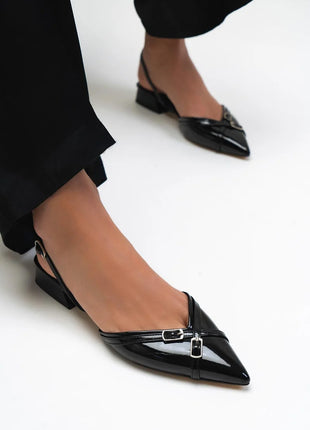 Elegante VEGAS Slingback-Pumps in Schwarz mit spitzer Zehenpartie und dekorativen Schnallen, ideal für besondere Anlässe.