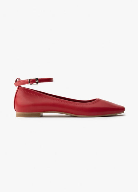 Elegante Kendra Sandaletten aus rotem Leder, perfekt für einen auffälligen und stilvollen Auftritt.